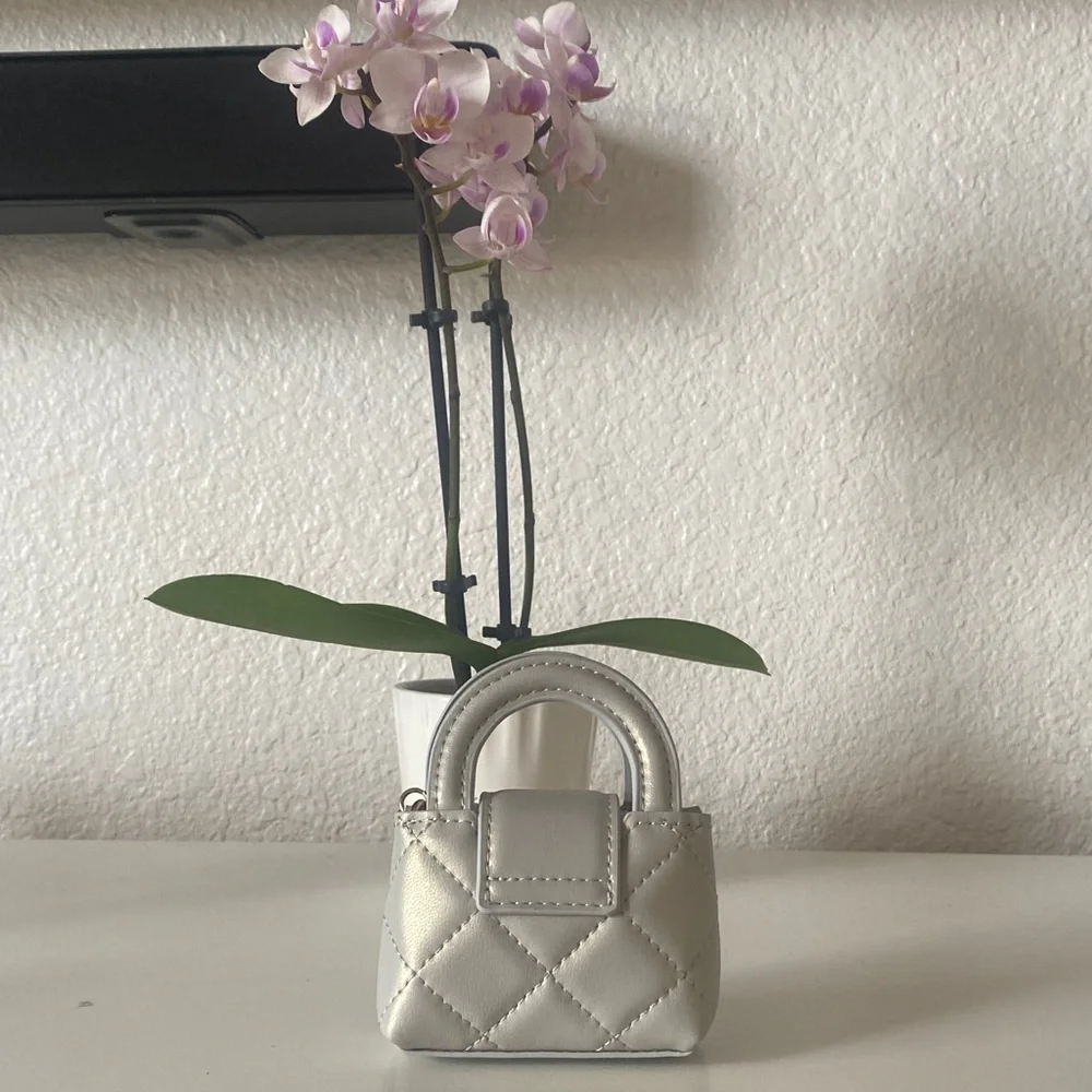 CHANEL Grey Mini Quilted Bag GWP VIP. - Picture 2 of 5